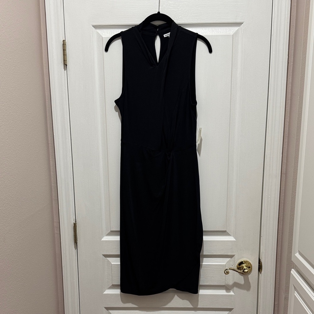 Amazon Essentials Sleeveless Black Midi Dress